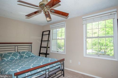 6839 Heatherway Ct, Alexandria VA 22315-3942 exterior