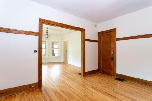 1000 Tamarack Ave, Grand Rapids MI 49504-3038 exterior