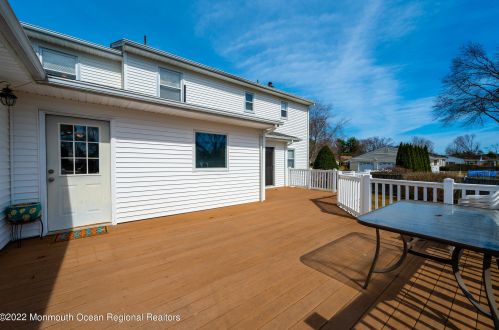 91 Harding Rd, East Freehold NJ 07728-9004 exterior