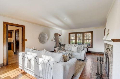 5347 Berkeley Blvd, Milwaukee WI 53217-5138 exterior