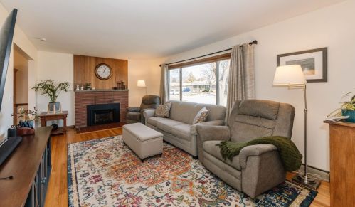 4039 93rd St, Milwaukee, WI 53222-1504