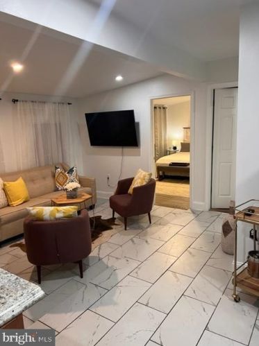 585 University Blvd, Silver Spring MD  20901-3780 exterior