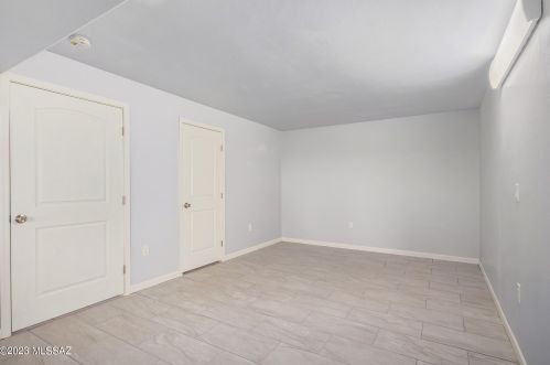 828 Cresta Loma Dr, Tucson AZ 85704-3706 exterior