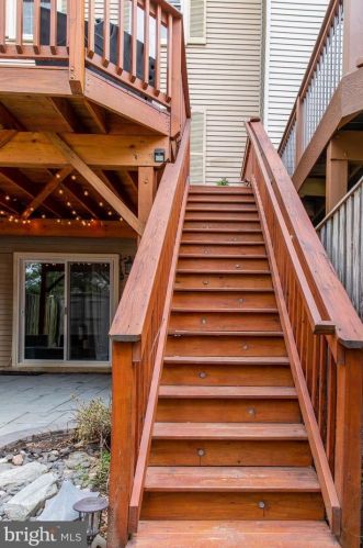 7467 Duddington Dr, Alexandria VA 22315-3849 exterior