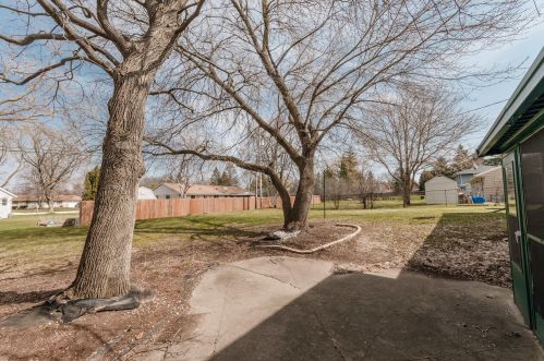 4912 Goodrich Ln, Milwaukee WI 53223-3418 exterior