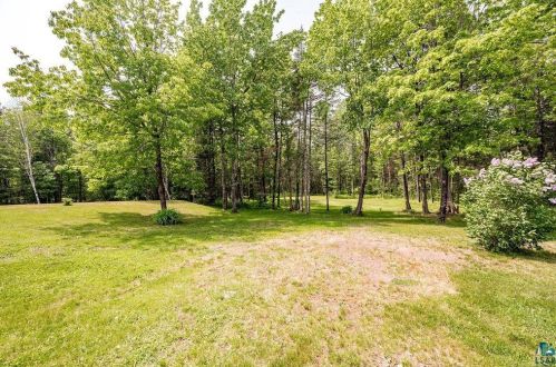 5866 Old Miller Trunk Hwy, Duluth MN 55811-1230 exterior