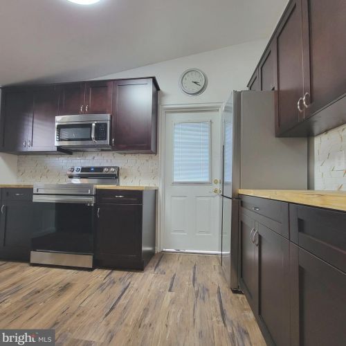 6603 Byrnes Dr, Mc Lean VA  22101-5228 exterior