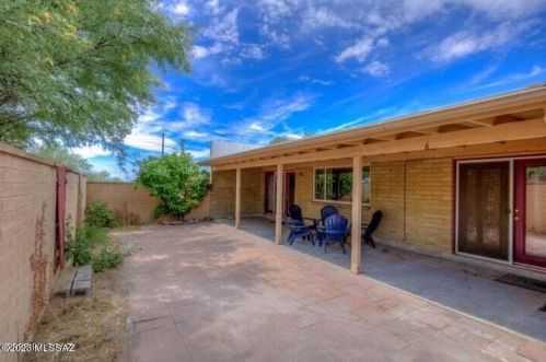 10 Madrid Dr, Tucson AZ  85704-6410 exterior