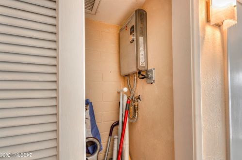 1022 Calle De Ln Temporada, Green Valley AZ 85614-1964 exterior