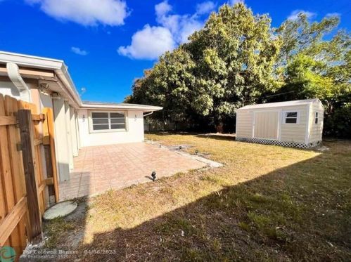 124 Lobster Rd, Fort Pierce FL  34983-1718 exterior