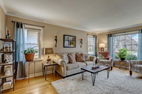 2472 73rd St, Milwaukee, WI 53213-1212