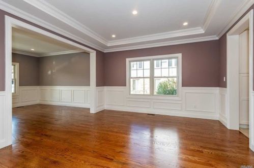 111 Woodlawn Ave, Valley Stream NY exterior