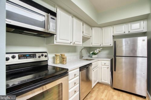 3246 Grace St, Washington DC 20007-3631 exterior