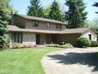 32875 Burlwood Dr, Cleveland OH  44139-1321 exterior