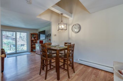 49 Bluffs Dr, Concord NH  03303-1579 exterior