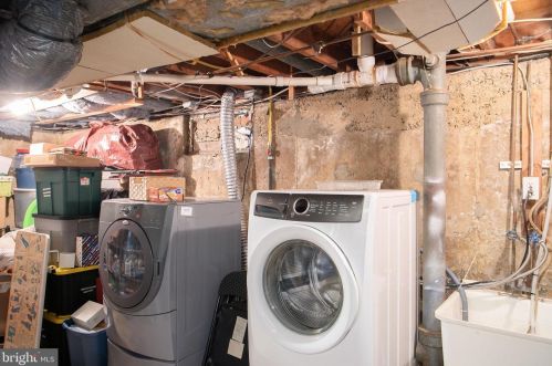 29 Soloff Dr, Trenton NJ 08610-4225 exterior