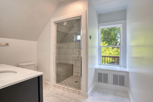 1435 Rutledge St, Madison WI 53703-3834 exterior