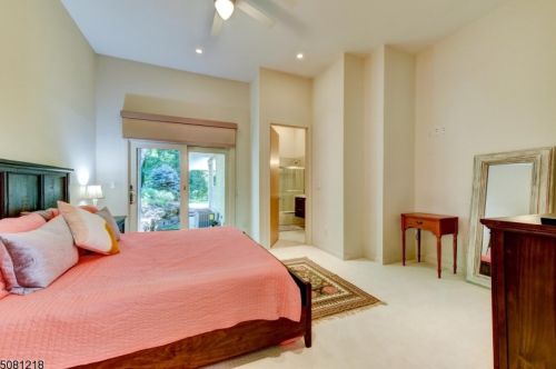 102 Stonehedge Ln, Sparta NJ  07871-2859 exterior