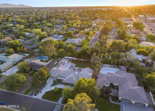 5828 3rd Ave, Phoenix AZ 85086-7201 exterior