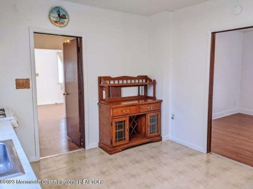 6 Lincoln Ave, Edison NJ exterior