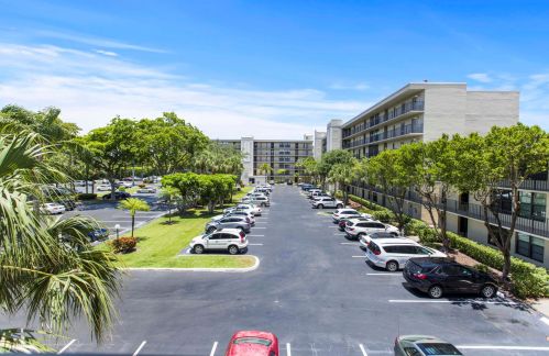 20 Royal Palm Way, Boca Raton FL 33432-7878 exterior