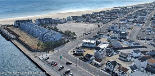 10 Inlt Dr, Point Pleasant Beach NJ 08742-2642 exterior