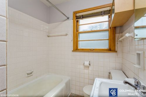 5040 23 St, Milwaukee WI 53221-3446 exterior