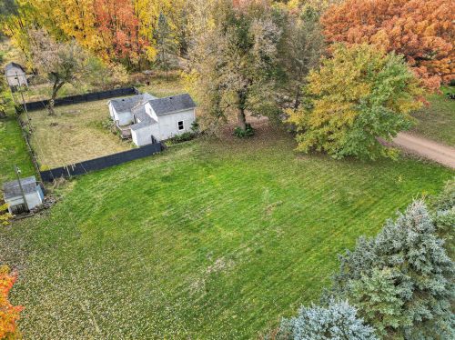 4476 Hawley Hwy, Belding MI  48809-9525 exterior