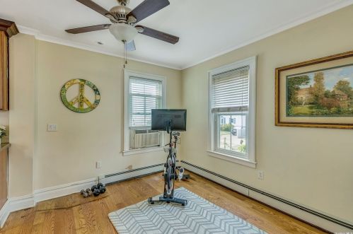 222 Cedar Ln, Babylon NY  11702-4417 exterior