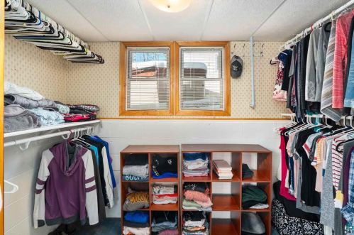 521 Ideal St, Duluth MN 55811-4544 exterior