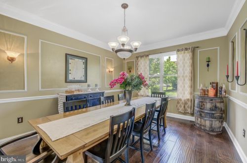 5 Cobblestone Ct, Columbus NJ 08022-1969 exterior