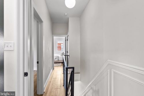 831 Greenwich St, Philadelphia PA 19147-6409 exterior