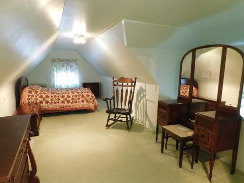 306 Meredith St, Pittsburgh PA 15210-3949 exterior