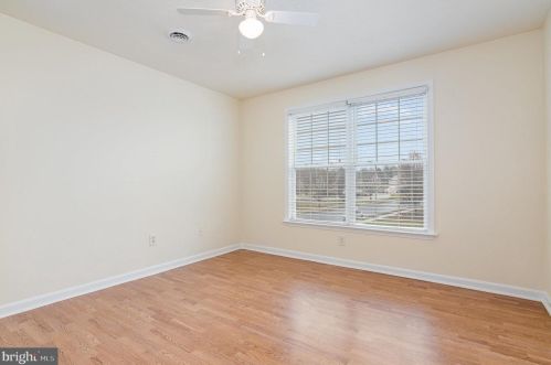 1 Hickory Ln, Littlestown PA 17340-9173 exterior