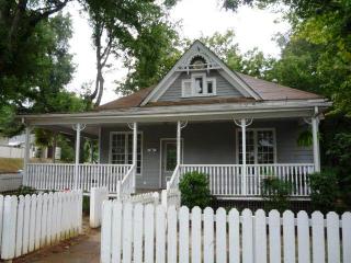 1201 Mangum St, Durham NC  27701-1402 exterior