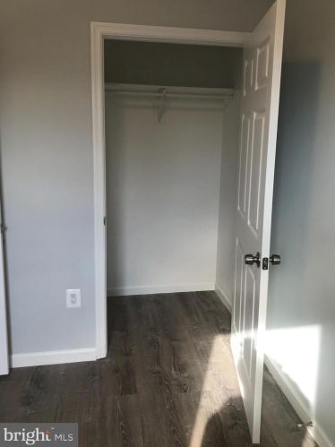 1712 R St, Washington, DC 20009-2410