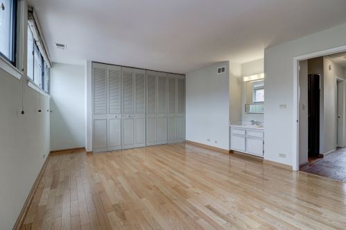 1145 Polk St, Chicago IL 60607-3415 exterior