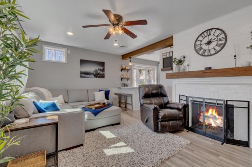 6252 Bennett Ave, Milwaukee WI  53219-4117 exterior