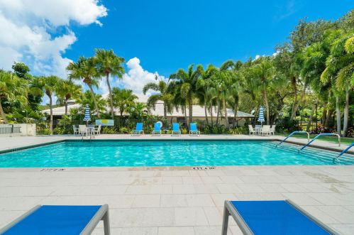 5256 Boca Marina Cir, Boca Raton FL  33487-5247 exterior