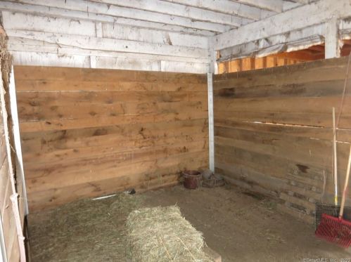 773 Bloomfield Ave, Windsor CT 06095-2812 exterior