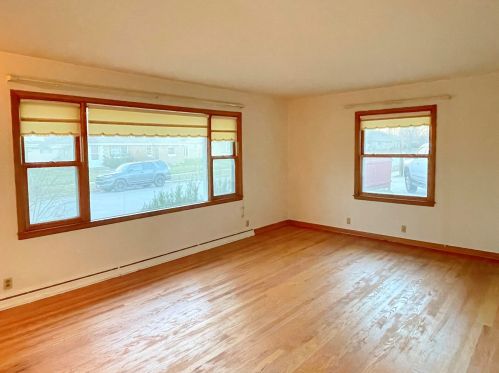 7100 Verona Ct, Milwaukee WI 53219-3932 exterior