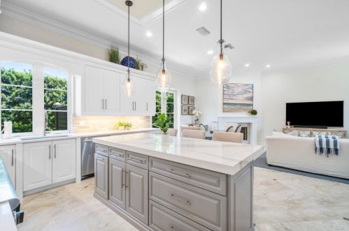 27 Hersey Dr, Boynton Beach FL 33435-7017 exterior