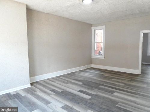 3912 Darien St, Philadelphia PA 19140-3211 exterior