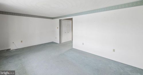 106 Lee Ann Ct, Hanover PA 17331-9560 exterior