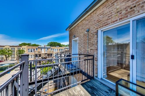 4844 Spaulding Ave, Chicago IL 60625-5205 exterior