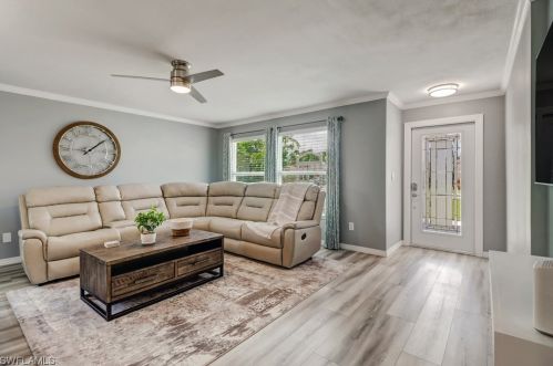 629 95th Ave, Naples FL 34108-2454 exterior