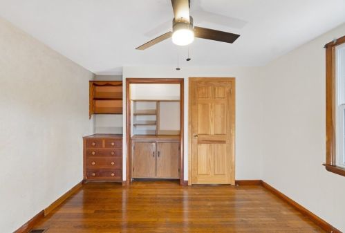 1086 Burt St, Taunton MA 02780-5166 exterior