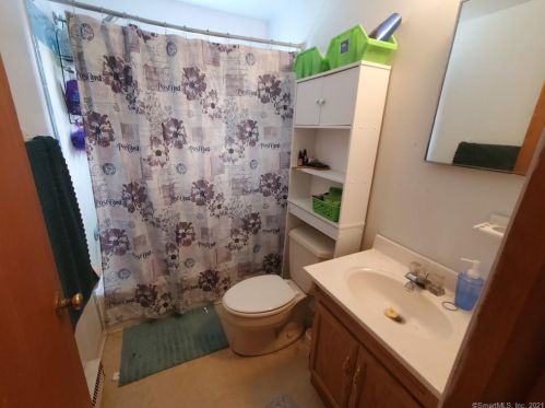 9 Joel Dr, Ellington CT 06029-2612 exterior