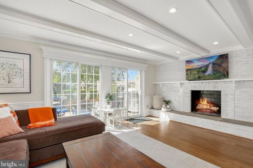 10905 Wickshire Way, Rockville MD 20852-3223 exterior