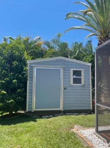 561 Sunnybrook Ter, Fort Pierce FL 34983-2669 exterior